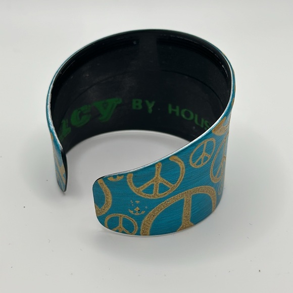 Lucy by house of smash handmade recycled vinyl album bracelet - Picture 3 of 4